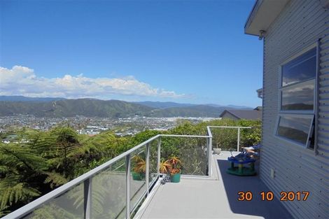 Photo of property in 10 Eastview Grove, Normandale, Lower Hutt, 5010