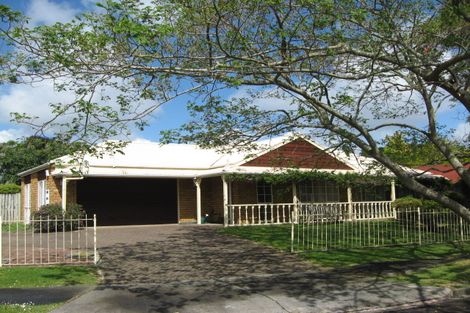 Photo of property in 27 Perotti Place, Conifer Grove, Takanini, 2112