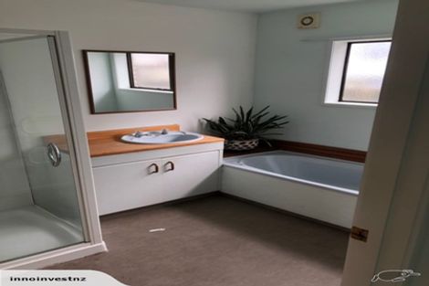 Photo of property in 64 Arran Road, Browns Bay, Auckland, 0630