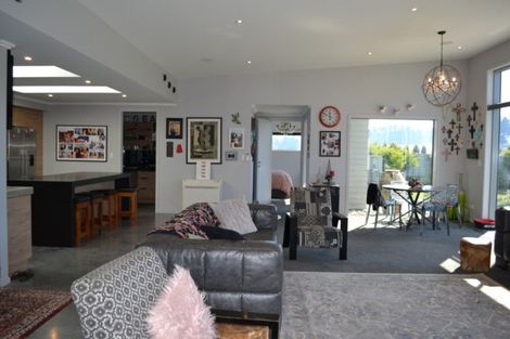 Photo of property in 33 Trailview Lane, Weston, Oamaru, 9401