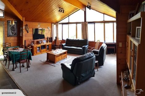 Photo of property in 1394 Whangaparaoa Road, Army Bay, Whangaparaoa, 0930