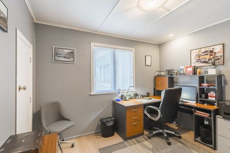 Photo of property in 48 Horoeka Street, Stokes Valley, Lower Hutt, 5019