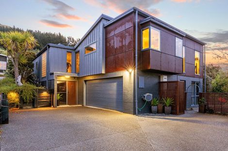 Photo of property in 77 Port Hills Road, Heathcote Valley, Christchurch, 8022