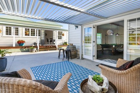 Photo of property in 73 Ranganui Road, Kaiwaka, 0573