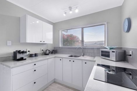 Photo of property in 2/14 Burns Street, Westown, New Plymouth, 4310