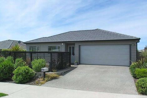 Photo of property in 43 Staithes Drive North, Whitby, Porirua, 5024