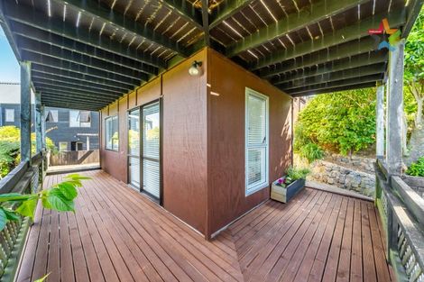 Photo of property in 24 Matuhi Street, Tirohanga, Lower Hutt, 5010