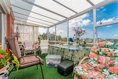 Photo of property in 9 Mcclintock Road, Massey, Auckland, 0614