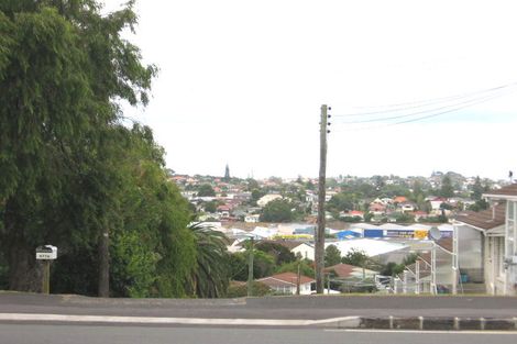 Photo of property in 1/477 Mount Albert Road, Mount Roskill, Auckland, 1042