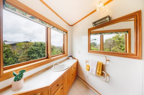 Photo of property in 96 Clifton Terrace, Fitzherbert, Palmerston North, 4410