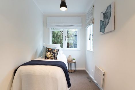 Photo of property in 28 Dimock Street, Titahi Bay, Porirua, 5022