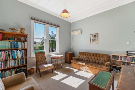 Photo of property in 9 Feltham Street, Hunterville, 4730