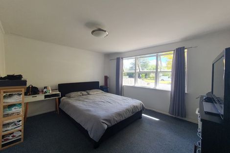 Photo of property in 33 Universal Drive, Henderson, Auckland, 0610