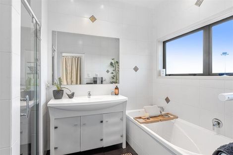 Photo of property in 21 Amoka Crescent, Parklands, Christchurch, 8083