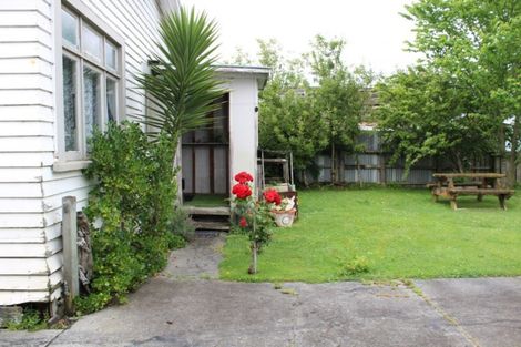 Photo of property in 10 Matipo Street, Takaro, Palmerston North, 4410