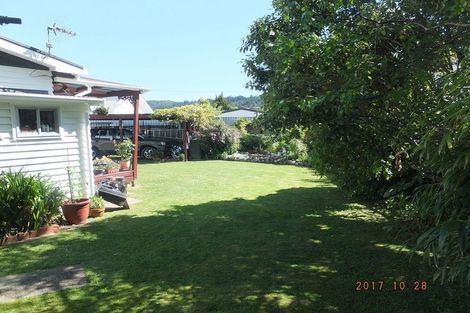 Photo of property in 1b Horoeka Street, Stokes Valley, Lower Hutt, 5019