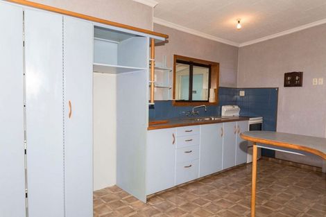 Photo of property in 11 Hunter Street, Dannevirke, 4930