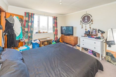 Photo of property in 5 Karewa Street, Castlecliff, Whanganui, 4501