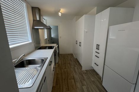 Photo of property in 17/125 Queens Drive, Lyall Bay, Wellington, 6022