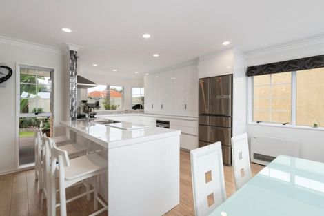 Photo of property in 28a Ngatai Road, Otumoetai, Tauranga, 3110