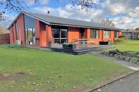 Photo of property in 11 Totara Drive, Oxford, 7430