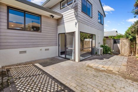 Photo of property in 1/42 Lexington Drive, Botany Downs, Auckland, 2010