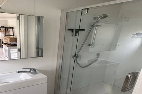 Photo of property in 8 Glendawn Place, Bayview, Auckland, 0629