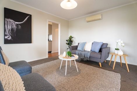 Photo of property in 34 Oriel Avenue, Tawa, Wellington, 5028