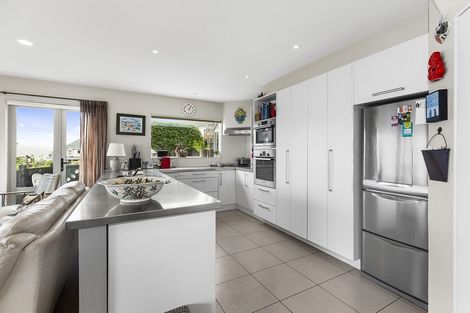 Photo of property in 13 Signallers Grove, Strathmore Park, Wellington, 6022