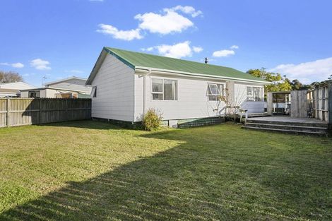 Photo of property in 51 Border Road, Henderson, Auckland, 0612