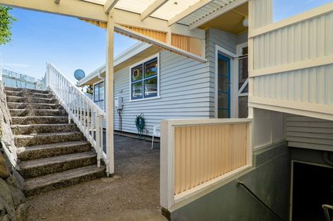 Photo of property in 8 Kitchener Terrace, Moturoa, New Plymouth, 4310