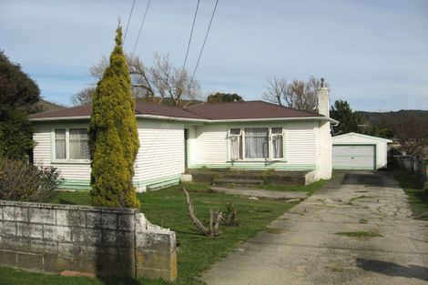 Photo of property in 25 Wise Street, Wainuiomata, Lower Hutt, 5014
