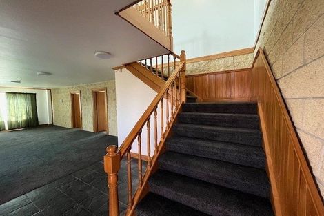 Photo of property in 24 Hurstbourn Priors, Goodwood Heights, Auckland, 2105