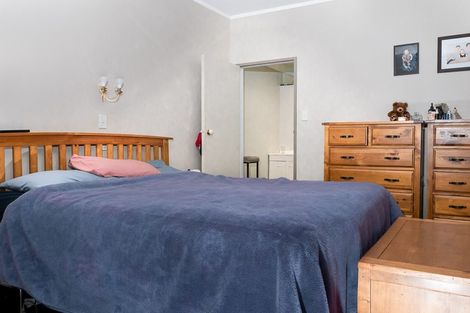 Photo of property in 14 Peakes Road, Saint Johns Hill, Whanganui, 4501