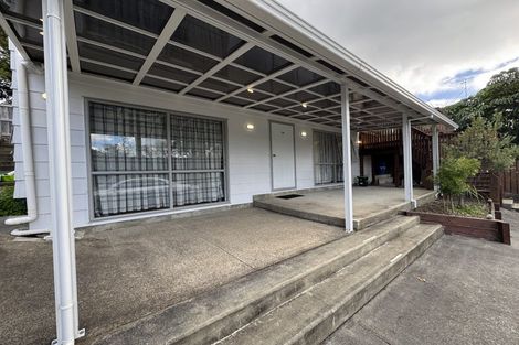 Photo of property in 18 Normanton Street, Glenfield, Auckland, 0629
