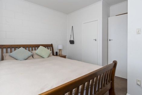 Photo of property in 22 Karewa Parade, Papamoa Beach, Papamoa, 3118