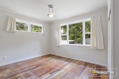 Photo of property in 50 Rimutaka Place, Titirangi, Auckland, 0604