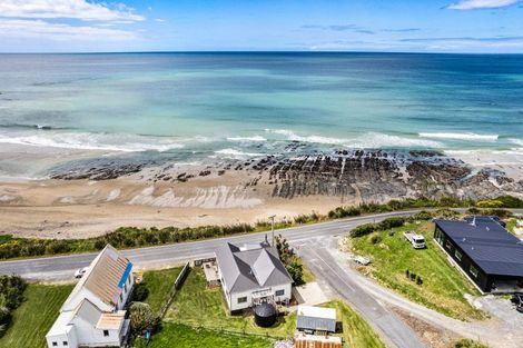 Photo of property in 2 Wood Street, Kaka Point, Balclutha, 9271