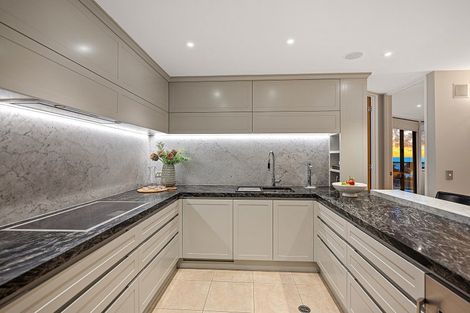 Photo of property in Mon Desir Apartments, 6/173b Hurstmere Road, Takapuna, Auckland, 0622