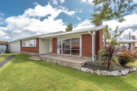 Photo of property in 22 Larnach Street, St Andrews, Hamilton, 3200