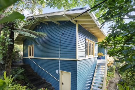 Photo of property in 17 Torwood Road, Khandallah, Wellington, 6035