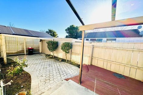 Photo of property in 2/92 North Avon Road, Richmond, Christchurch, 8013