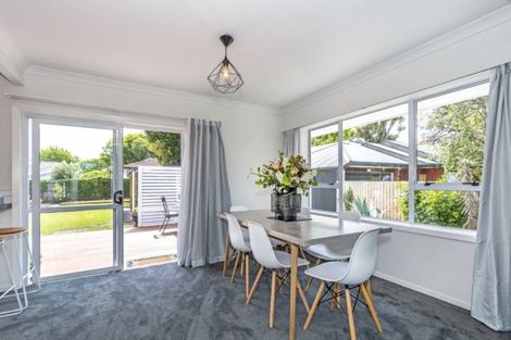 Photo of property in 7 Pinehurst Crescent, Russley, Christchurch, 8042