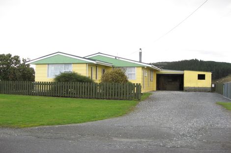 Photo of property in 25 Hurst Street, Kaitangata, 9210