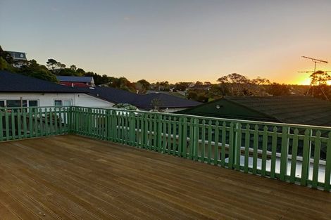 Photo of property in 21 Oaktree Avenue, Browns Bay, Auckland, 0630