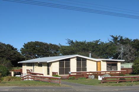 Photo of property in 631 Waitarere Beach Road, Waitarere Beach, Levin, 5510