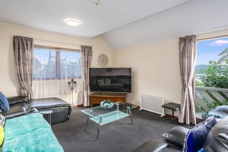 Photo of property in 8 Moray Place, Papakowhai, Porirua, 5024