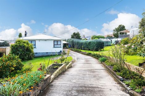 Photo of property in 72a Sylvan Crescent, Te Atatu South, Auckland, 0610