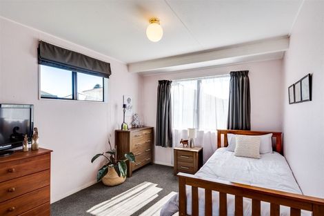 Photo of property in 1005a Heretaunga Street East, Parkvale, Hastings, 4122