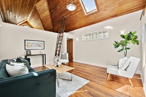 Photo of property in 82 Elizabeth Street, Mount Victoria, Wellington, 6011